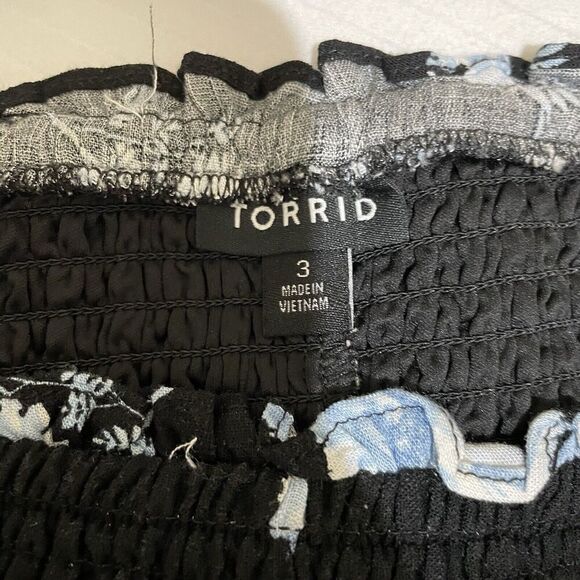 Torrid Babydoll Rayon Slub Smocked LS Crop Blouse Floral Black 3 3X Whimsigoth - Picture 8 of 11